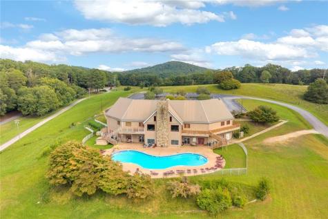 83 Lost Valley Drive Cleveland GA 30528