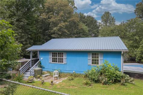926 Hood Street Cleveland GA 30528