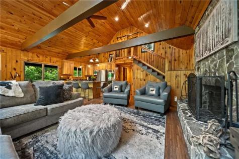 469 N Lake Drive Ellijay GA 30536