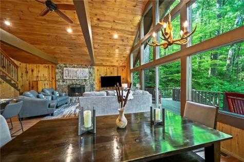 469 N Lake Drive Ellijay GA 30536
