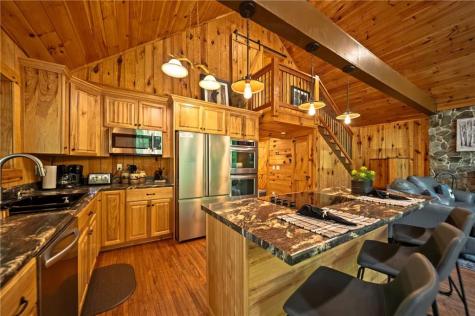 469 N Lake Drive Ellijay GA 30536