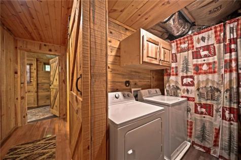 469 N Lake Drive Ellijay GA 30536