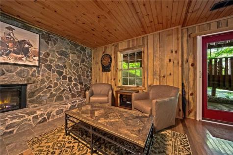 469 N Lake Drive Ellijay GA 30536