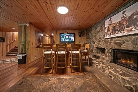 469 N Lake Drive Ellijay GA 30536