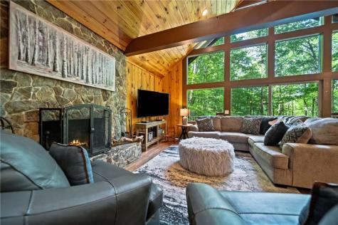 469 N Lake Drive Ellijay GA 30536