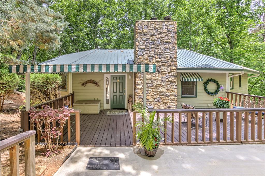 24 Sal Mountain Way Cleveland GA 30571