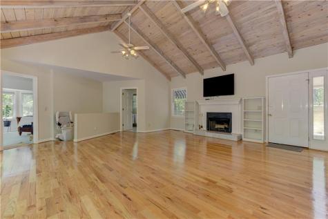 24 Sal Mountain Way Cleveland GA 30571