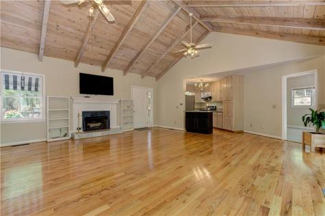 24 Sal Mountain Way Cleveland GA 30571