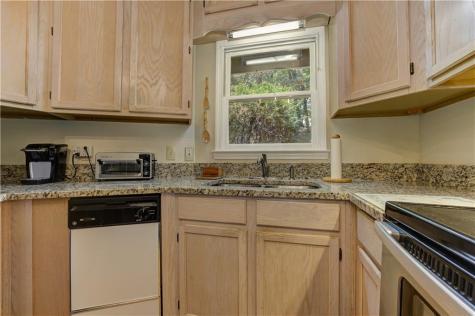 24 Sal Mountain Way Cleveland GA 30571