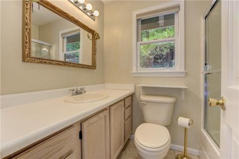 24 Sal Mountain Way Cleveland GA 30571