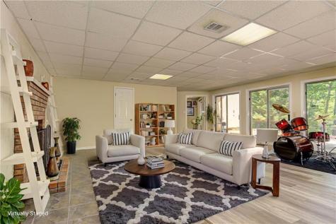 24 Sal Mountain Way Cleveland GA 30571