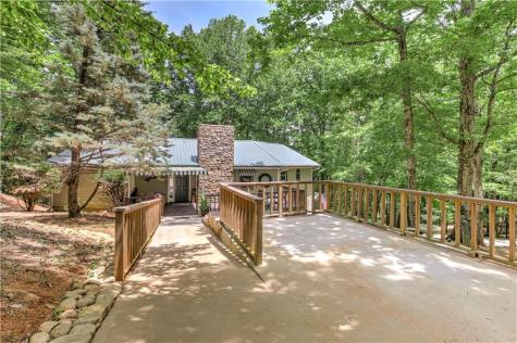 24 Sal Mountain Way Cleveland GA 30571