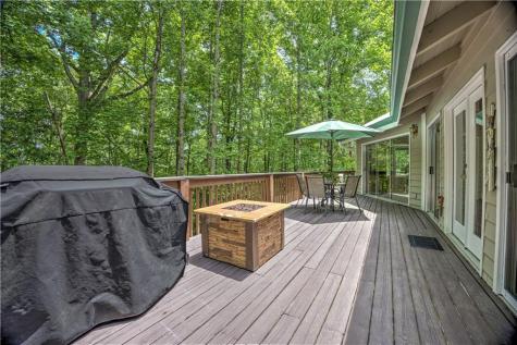 24 Sal Mountain Way Cleveland GA 30571