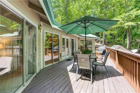 24 Sal Mountain Way Cleveland GA 30571