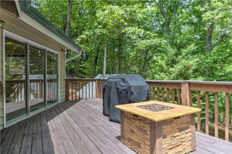 24 Sal Mountain Way Cleveland GA 30571