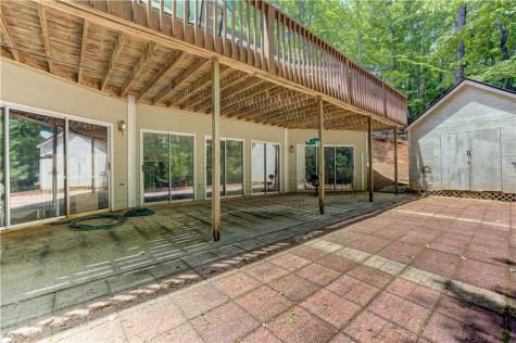 24 Sal Mountain Way Cleveland GA 30571