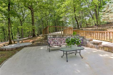 24 Sal Mountain Way Cleveland GA 30571