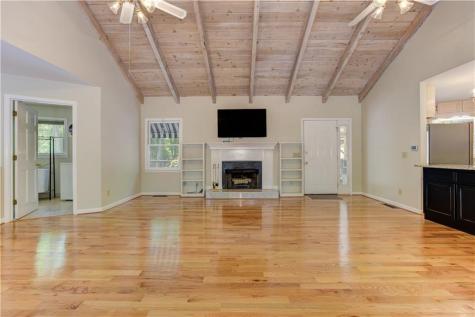 24 Sal Mountain Way Cleveland GA 30571