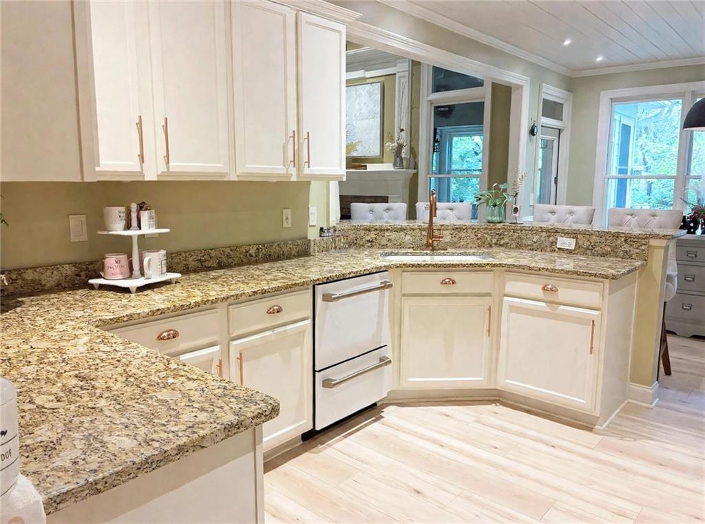 568 Cherokee Drive S Waleska GA 30183