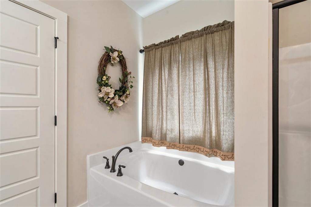 212 Live Oak Lane Comer GA 30629