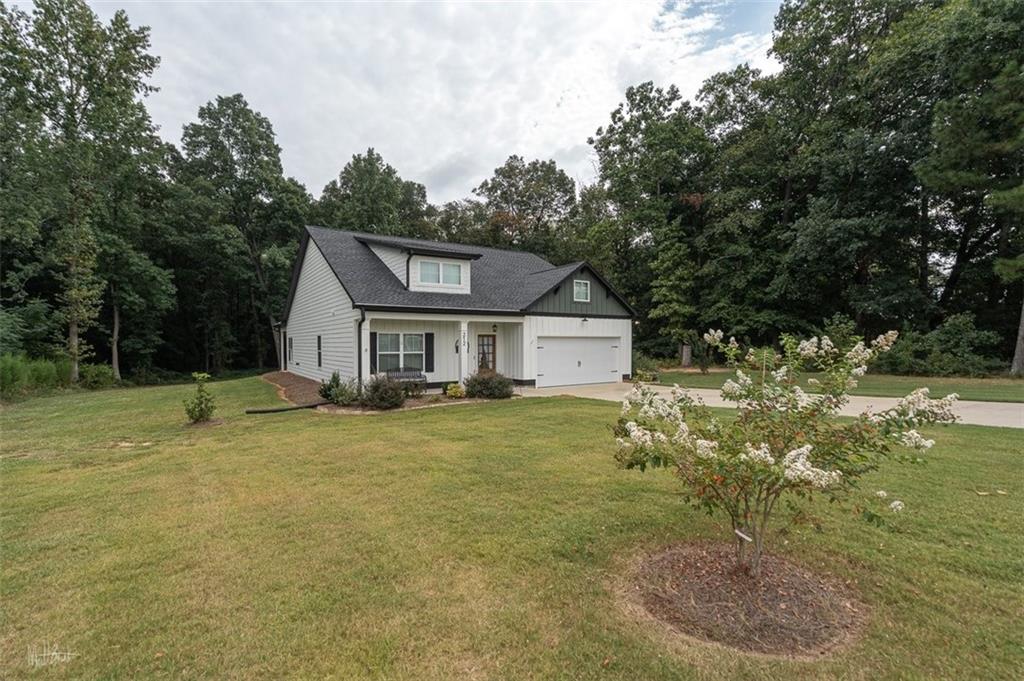 212 Live Oak Lane Comer GA 30629
