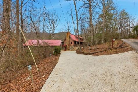 61 Bear Ridge Road Cleveland GA 30528