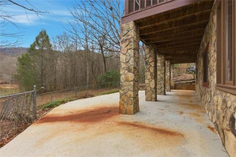 61 Bear Ridge Road Cleveland GA 30528