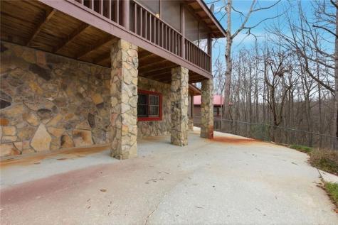 61 Bear Ridge Road Cleveland GA 30528