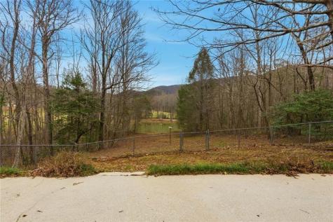 61 Bear Ridge Road Cleveland GA 30528