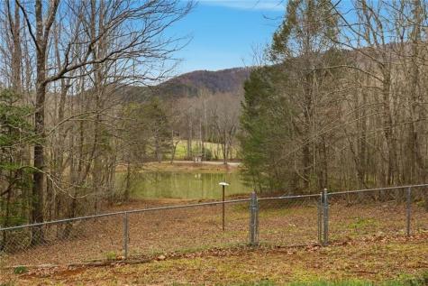 61 Bear Ridge Road Cleveland GA 30528