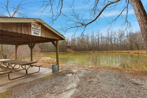 61 Bear Ridge Road Cleveland GA 30528
