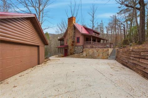 61 Bear Ridge Road Cleveland GA 30528