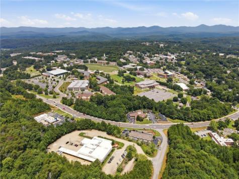179 White Oak Trail N Dahlonega GA 30533
