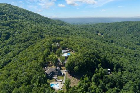 80 Camelot Way Jasper GA 30143