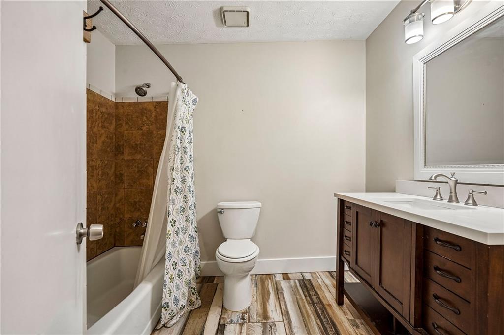1947 Britt Drive Snellville GA 30078