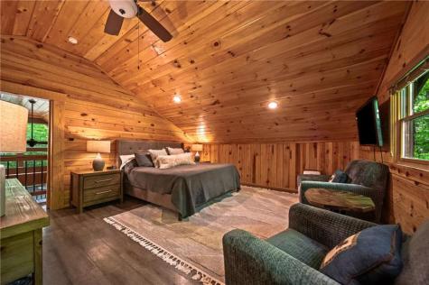 469 N Lake Drive Ellijay GA 30536