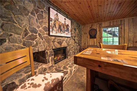 469 N Lake Drive Ellijay GA 30536