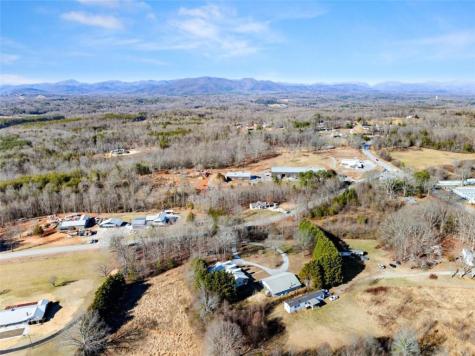 181 Asbury Mill Road Cleveland GA 30528