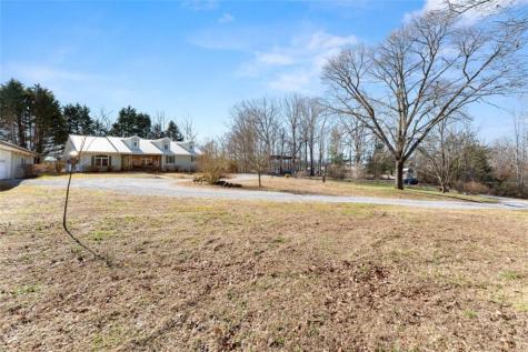 181 Asbury Mill Road Cleveland GA 30528