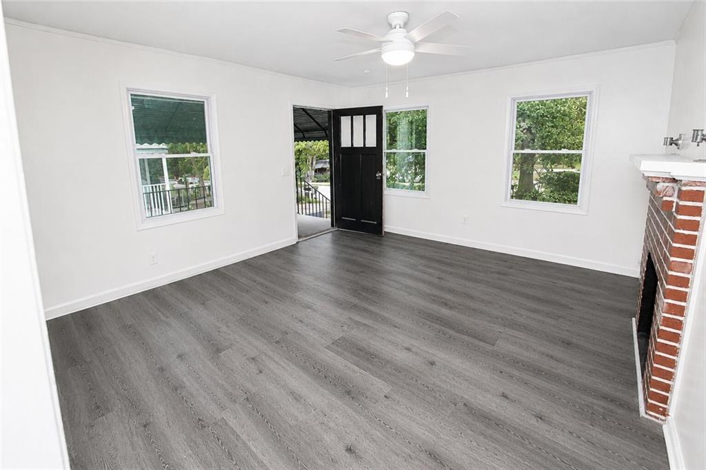 541 W Lake Avenue NW Atlanta GA 30318