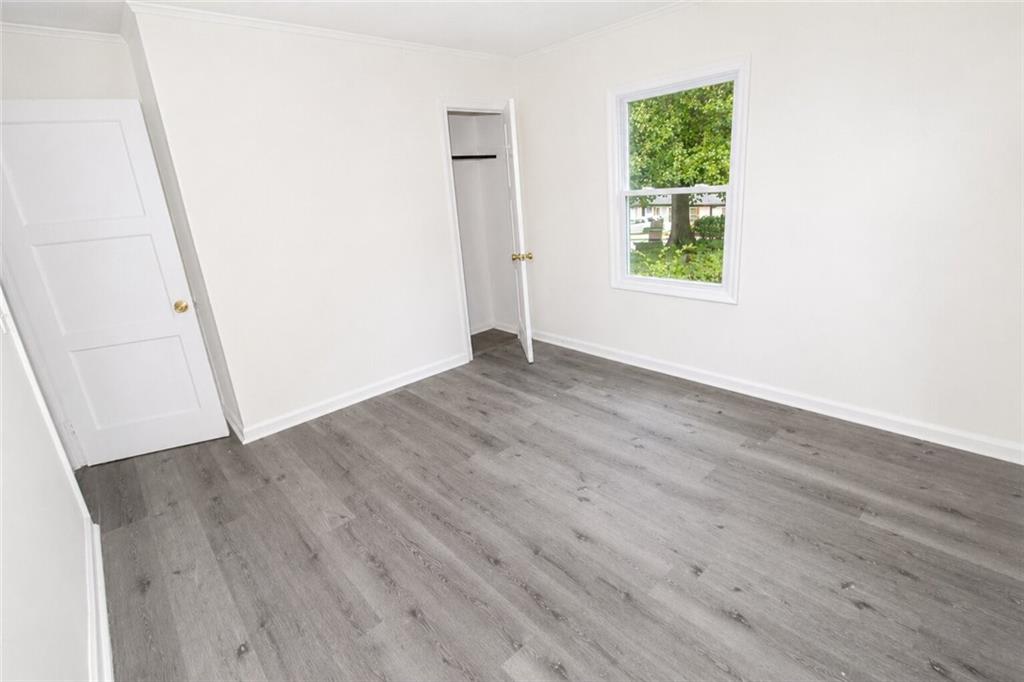 541 W Lake Avenue NW Atlanta GA 30318