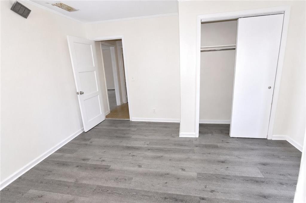 541 W Lake Avenue NW Atlanta GA 30318