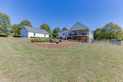 182 Farm Hill Drive Clarkesville GA 30523