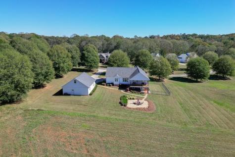 182 Farm Hill Drive Clarkesville GA 30523