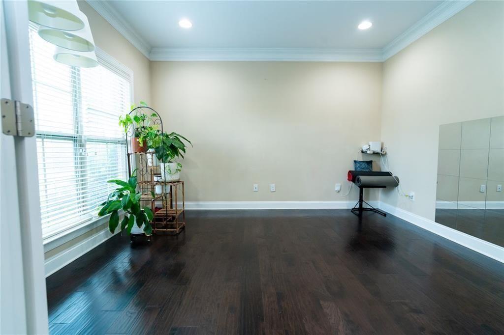 1045 Wesbourough Place Alpharetta GA 30004