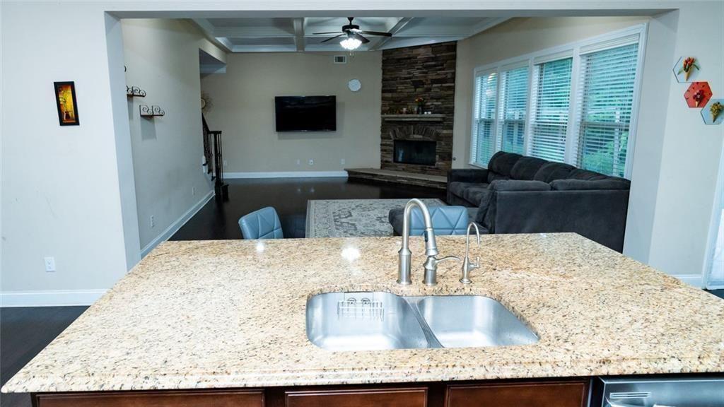 1045 Wesbourough Place Alpharetta GA 30004