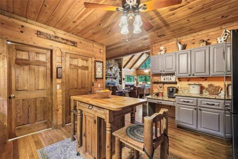 58 River Road Ellijay GA 30522