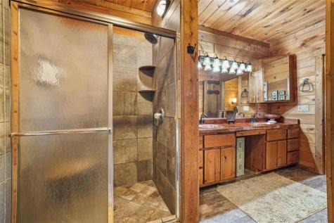 58 River Road Ellijay GA 30522