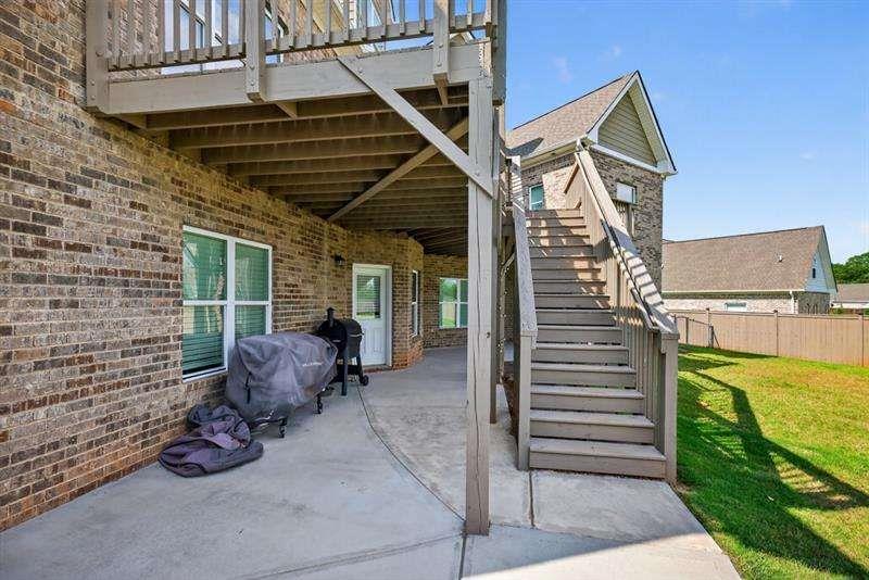 2112 Meadowood Cove Monroe GA 30655