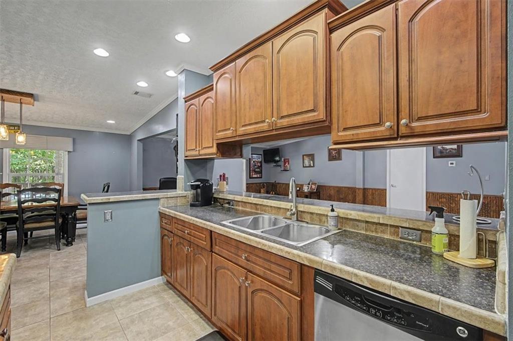 416 Old Jones Road Whitesburg GA 30185